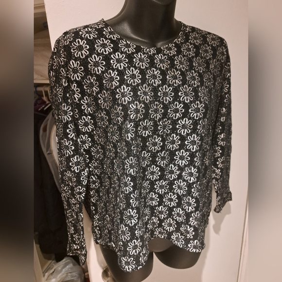 Metallic Top - Picture 1 of 2